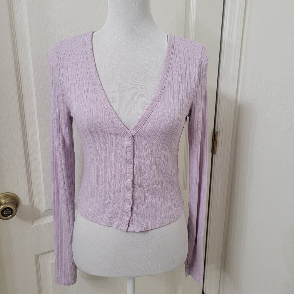 H&M Size S Light Purple V Neck Long Sleeved Ribbed Short Cardigan / Top, EUC